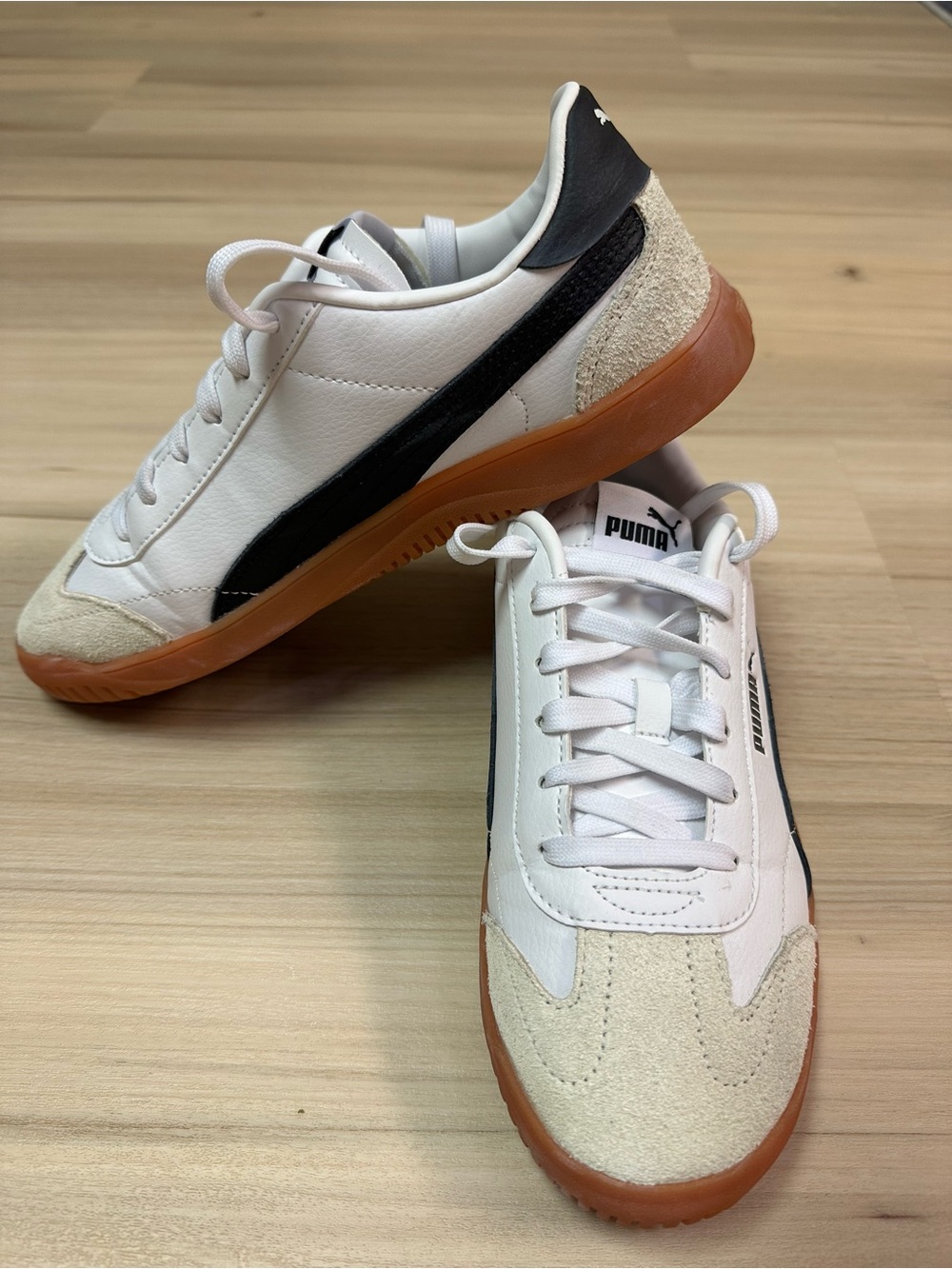 Puma Club 5V5 SD Women’s 9 White Black Suede Gum Sole Terrace Sneakers